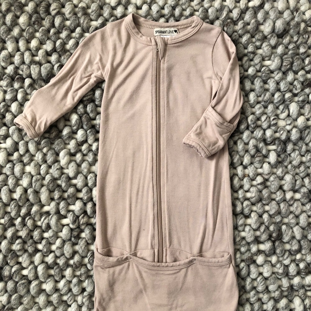Spearmint Love Convertable Zip Gown Clay 0-3m EUC